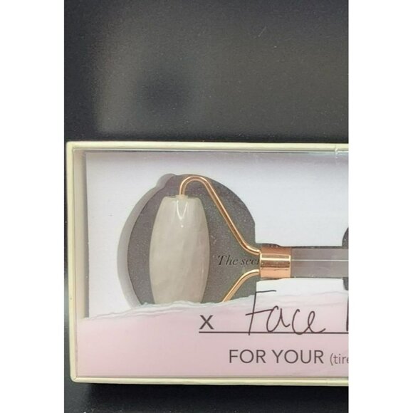 Kitsch Rose Quartz Crystal Face Roller For Skincare Benefits & Relaxation - Picture 2 of 5